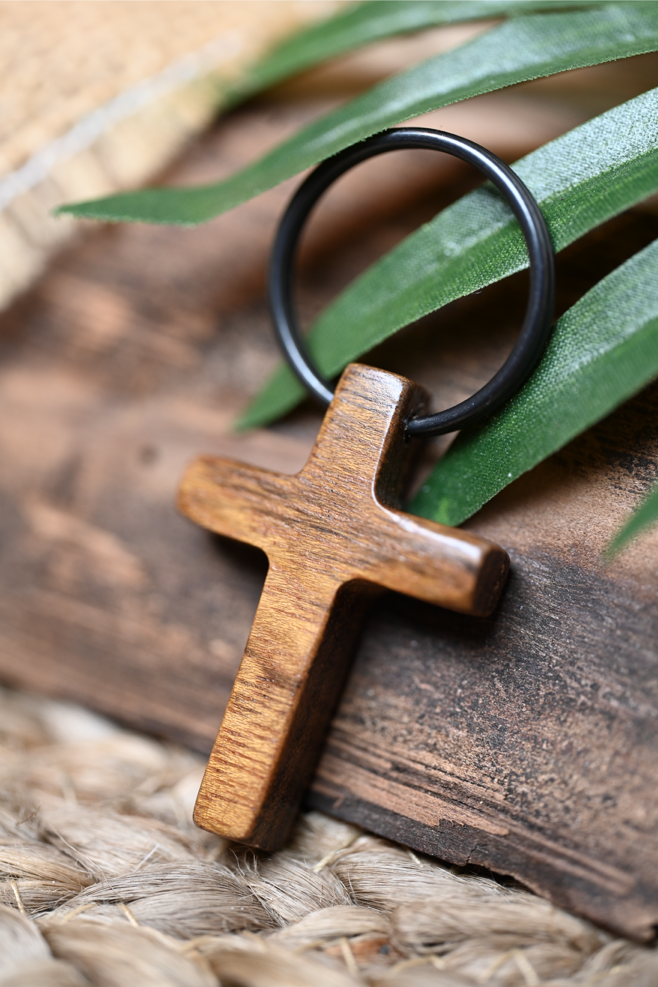 CROSS KEYCHAIN | AMAZAKOUIE