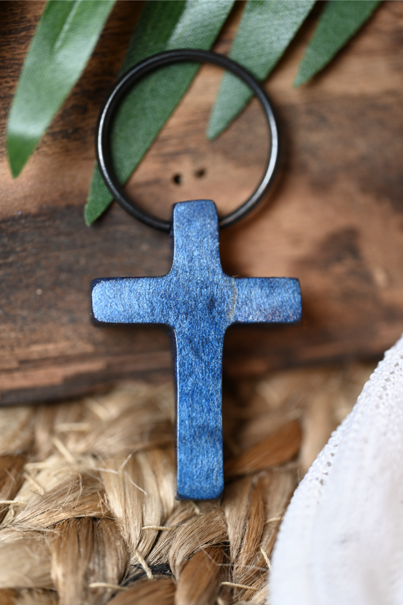 CROSS KEYCHAIN | CURLY MAPLE